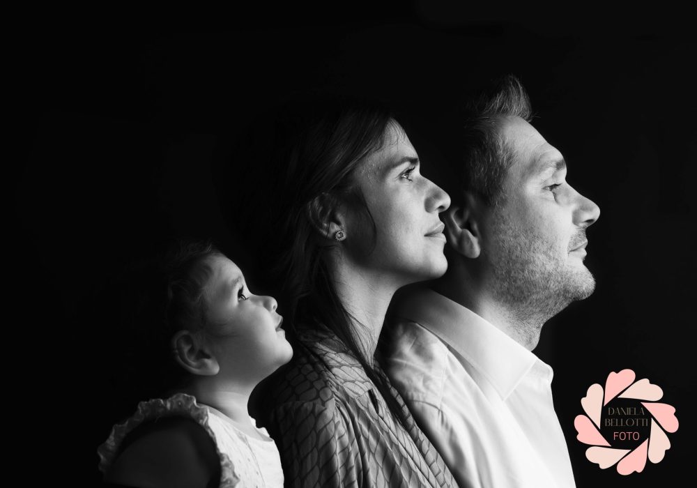 ritratto di famiglia in bianco e nero